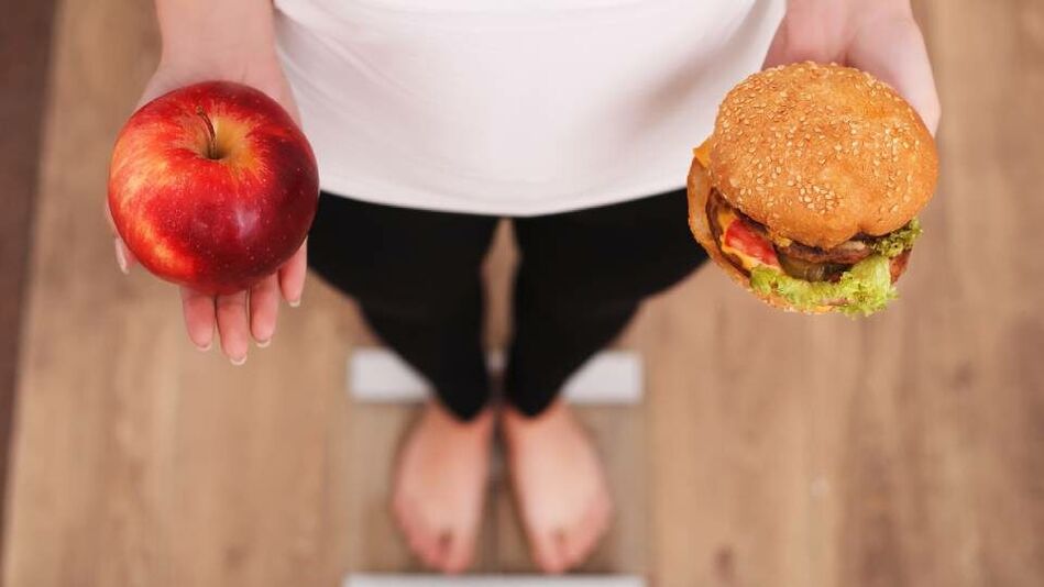 Një mënyrë për të humbur peshë shpejt është të ndryshoni dietën tuaj. 