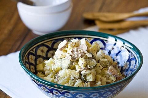Recetë sallatë ndërsa ndiqni një dietë proteinike